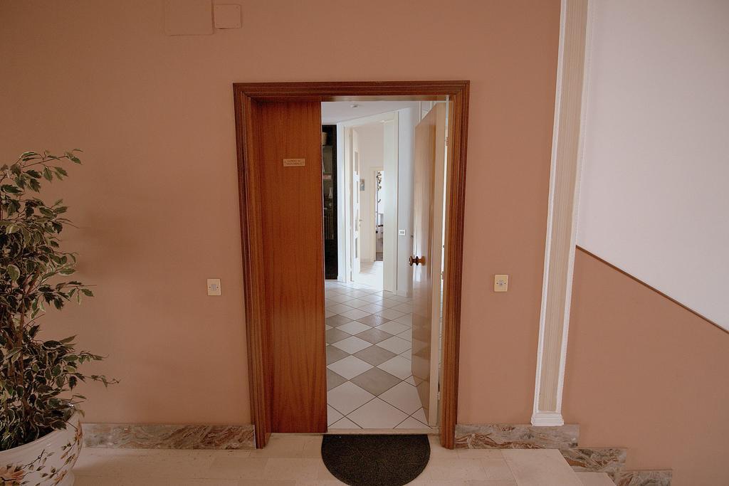 Appartamento Montessori Castelfidardo Buitenkant foto