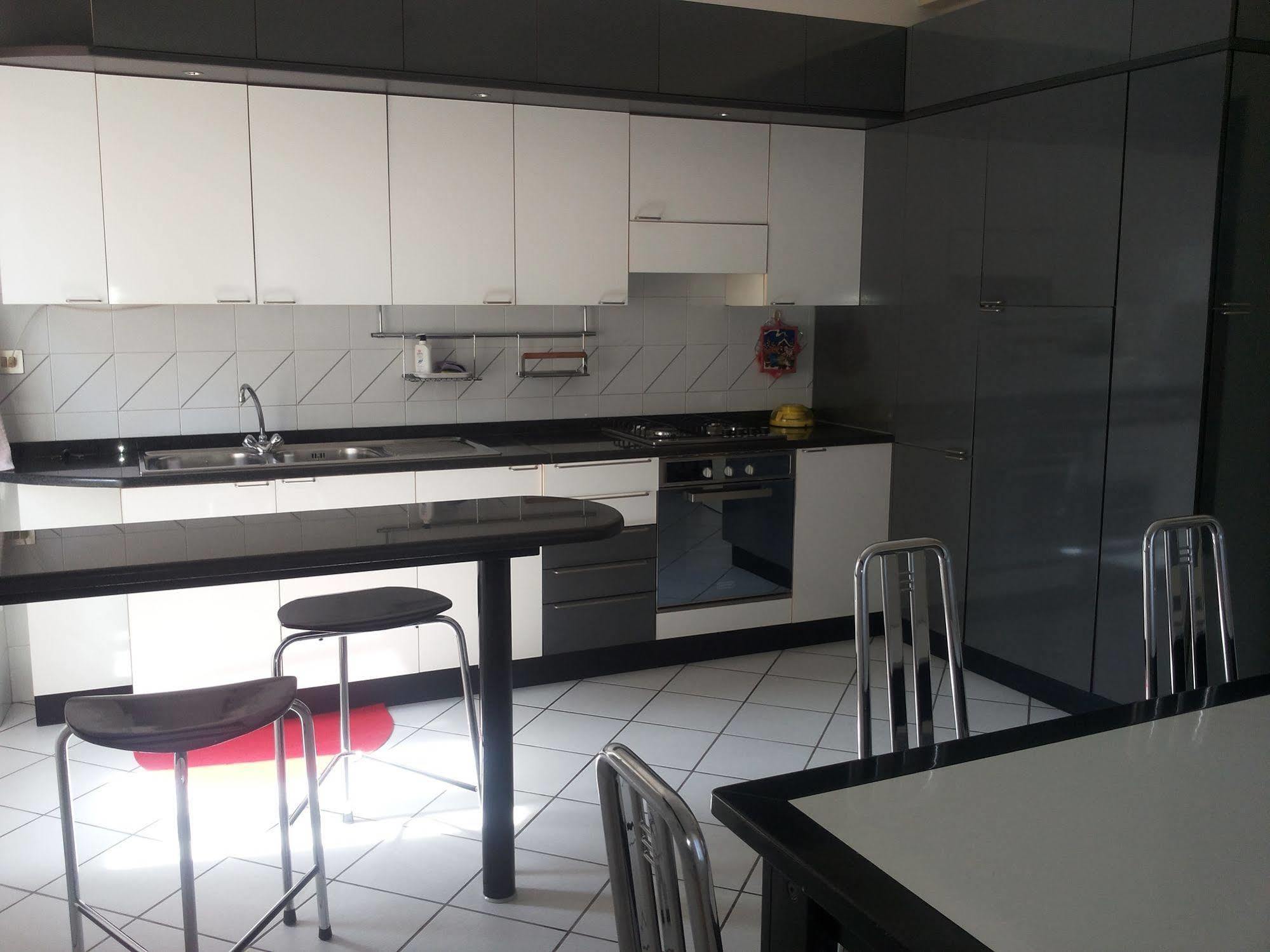 Appartamento Montessori Castelfidardo Buitenkant foto