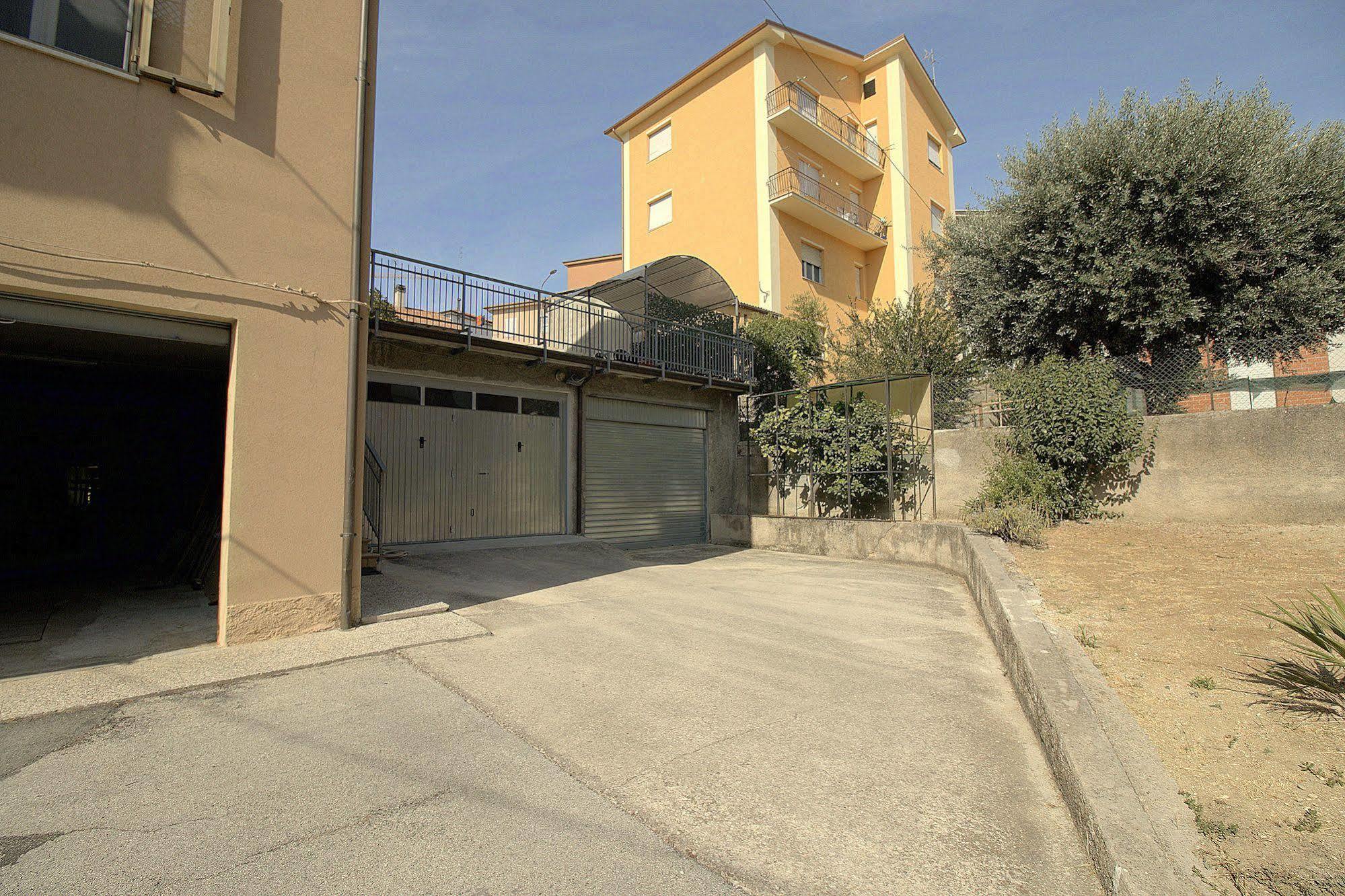 Appartamento Montessori Castelfidardo Buitenkant foto